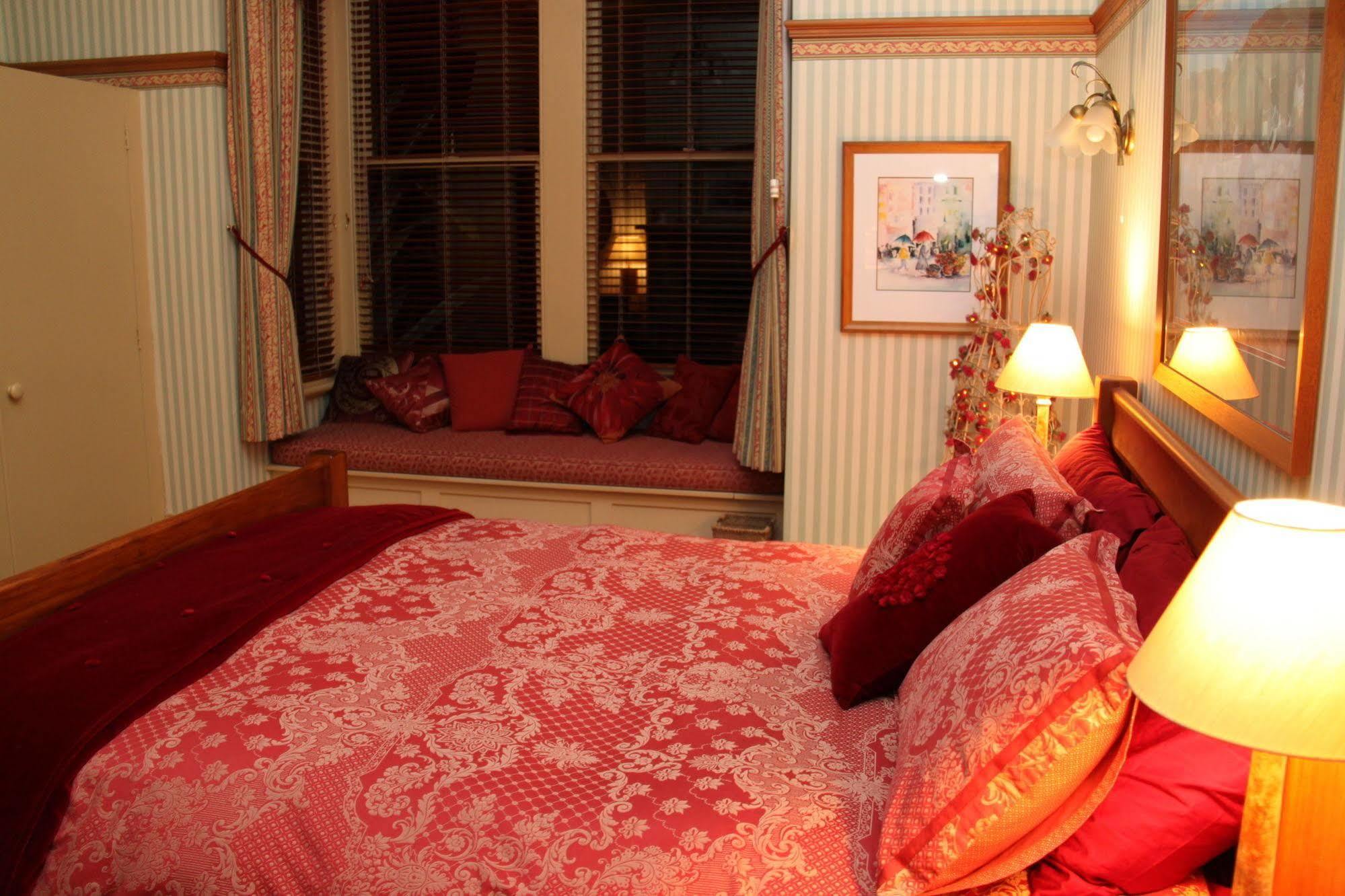Villa Rouge B&B インバーカーギル エクステリア 写真